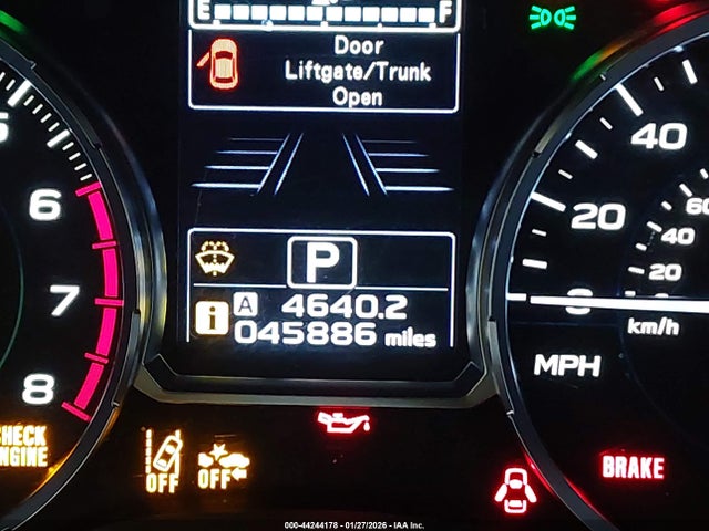 Subaru Forester 2.5i Touring 2018 JF2SJAWC8JH535420 Image 16