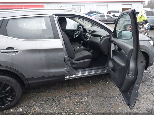 JN1BJ1BW4MW672548 Nissan Rogue Sport Sv Awd Xtronic Cvt