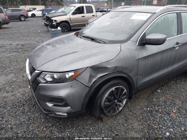 JN1BJ1BW4MW672548 Nissan Rogue Sport Sv Awd Xtronic Cvt