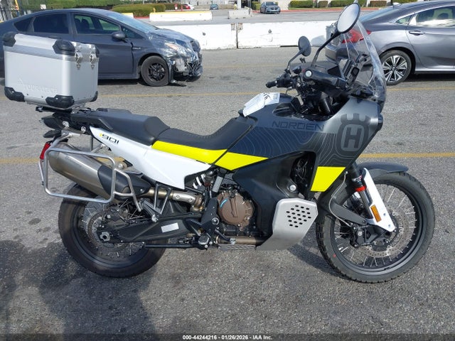 2023 Husqvarna Norden 901 მანქანა იყიდება აუქციონზე, vin: VBKUN6406PM850264, აუქციონის ნომერი: 44244216