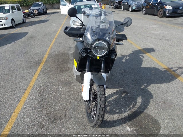 2023 Husqvarna Norden 901 მანქანა იყიდება აუქციონზე, vin: VBKUN6406PM850264, აუქციონის ნომერი: 44244216