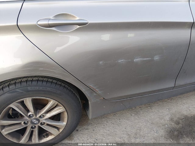 5NPEB4AC1EH934338 Hyundai SONATA GLS