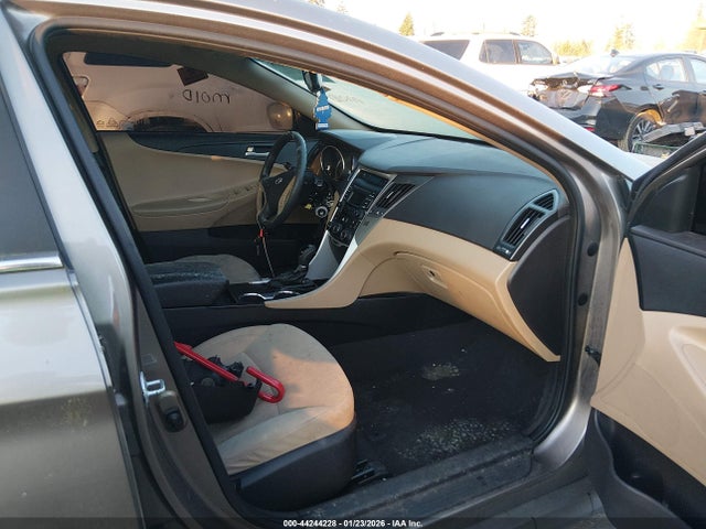 5NPEB4AC1EH934338 Hyundai SONATA GLS