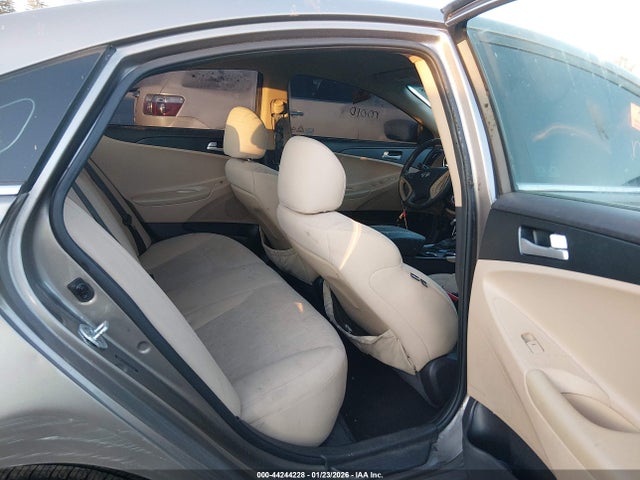 5NPEB4AC1EH934338 Hyundai SONATA GLS
