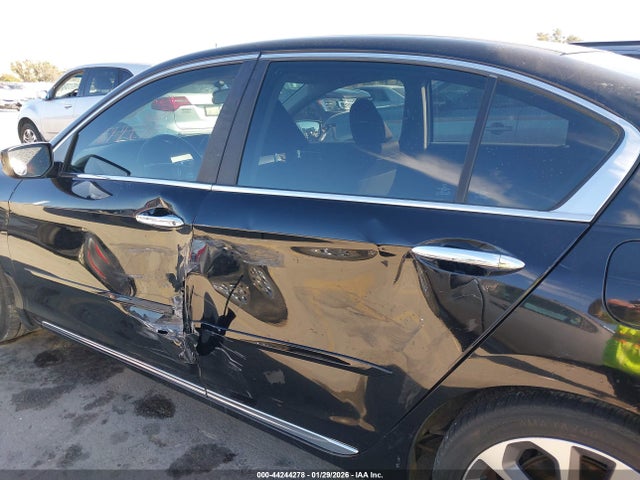 1HGCR2F56FA008531 Honda Accord Sport