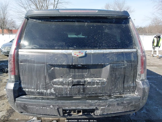 44244284 :رقم المزاد ، 1GYS4HKJ5JR379182 vin ، 2018 Cadillac Escalade Esv Luxury مزاد بيع