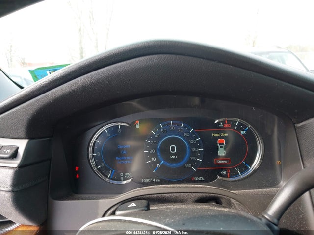 44244284 :رقم المزاد ، 1GYS4HKJ5JR379182 vin ، 2018 Cadillac Escalade Esv Luxury مزاد بيع