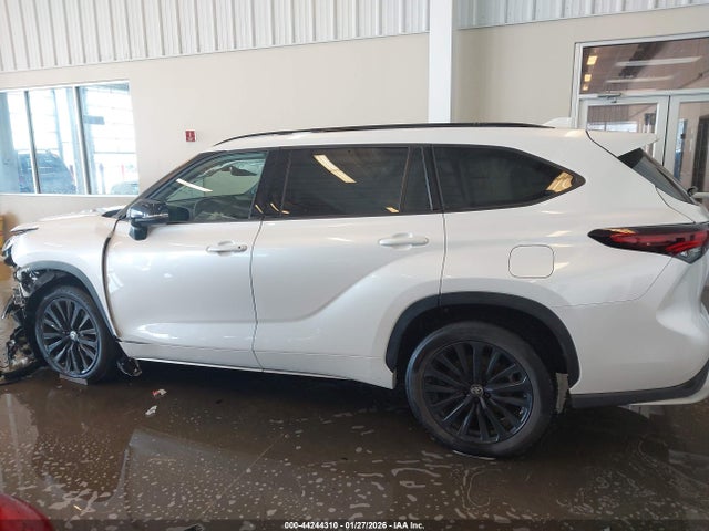 2024 Toyota Highlander Xse მანქანა იყიდება აუქციონზე, vin: 5TDKDRBH6RS533582, აუქციონის ნომერი: 44244310