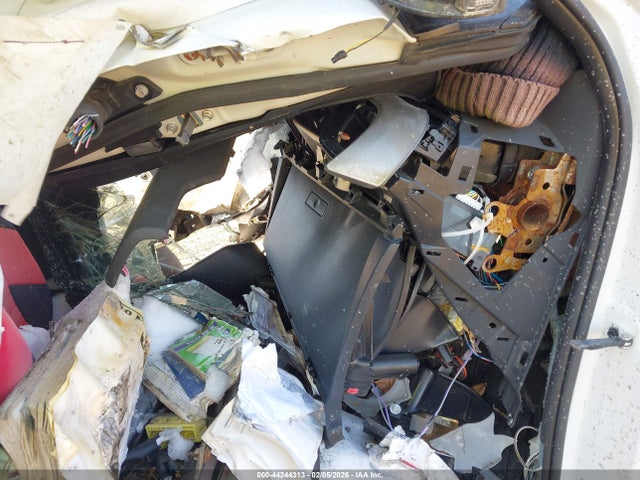 2019 TOYOTA C-HR NMTKHMBX2KR092486 Photo 4