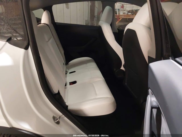 2024 TESLA MODEL Y 7SAYGDEE6RA286459 Photo 7