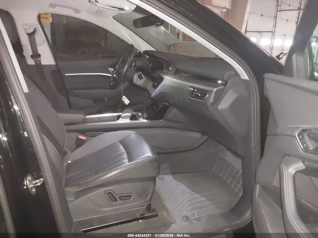 Aukcja sprzedaży 2023 Audi E-tron Premium Quattro, vin: WA1AAAGE3PB004755, numer aukcji: 44244351