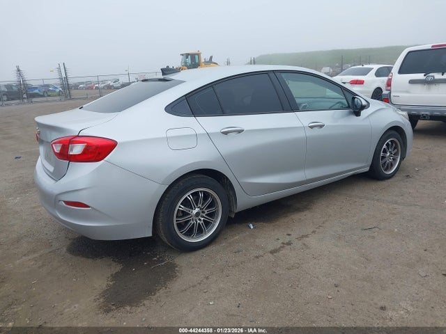 1G1BC5SM5H7134088 Chevrolet Cruze Ls Auto