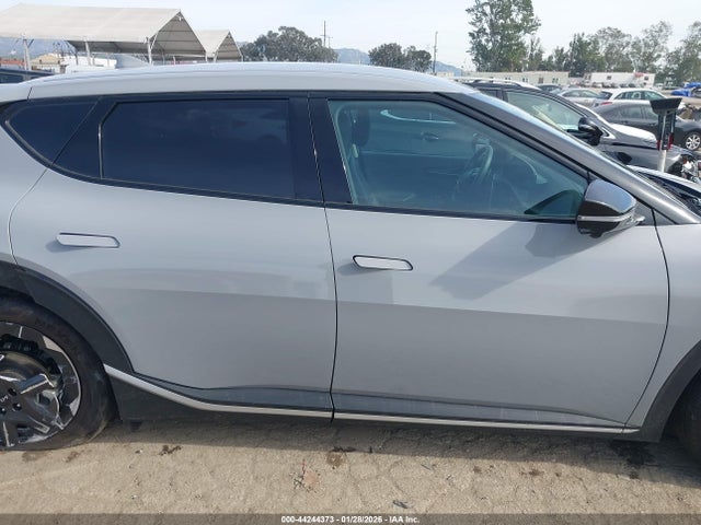 5XYC34JA3SG009663 KIA Ev6 Light Long Range