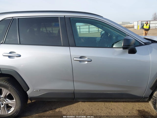 2T3LWRFV6NW136672 Toyota Rav4 Hybrid Le