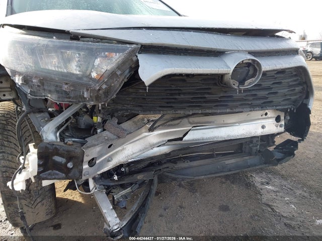 2T3LWRFV6NW136672 Toyota Rav4 Hybrid Le