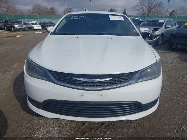 44244581 :رقم المزاد ، 1C3CCCFBXGN194181 vin ، 2016 Chrysler 200 Touring مزاد بيع