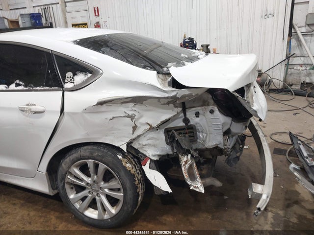 44244581 :رقم المزاد ، 1C3CCCFBXGN194181 vin ، 2016 Chrysler 200 Touring مزاد بيع