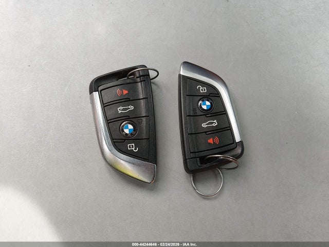 2021 BMW 530E WBA13AG04MCG37632 Photo 10