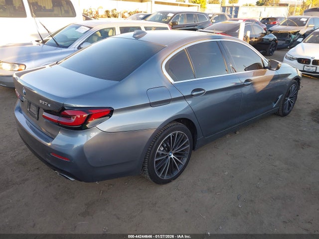 2021 BMW 530E WBA13AG04MCG37632 Photo 3