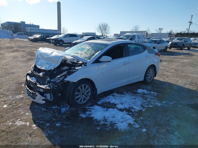 Hyundai ELANTRA SE 2015 5NPDH4AE2FH628875 Image 2