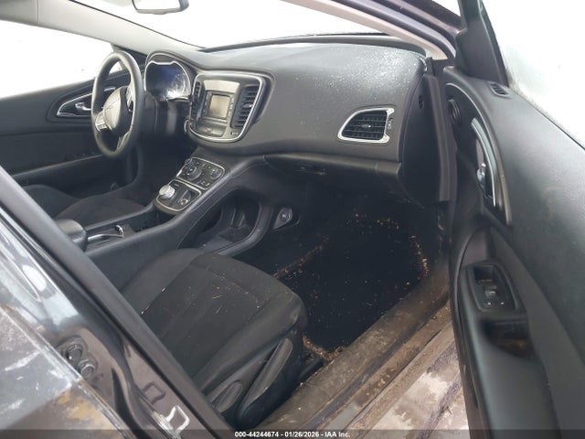 Chrysler 200 Limited 2016 1C3CCCAB3GN150384 Image 5