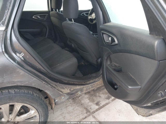 Chrysler 200 Limited 2016 1C3CCCAB3GN150384 Image 8