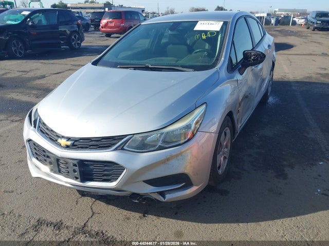 2018 CHEVROLET CRUZE 1G1BC5SM4J7144102 Photo 1