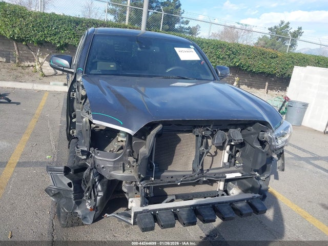 3TMCZ5AN2MM429430 Toyota Tacoma Trd Off-road
