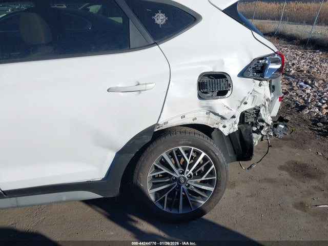 KM8J33AL6KU946102 Hyundai TUCSON SEL