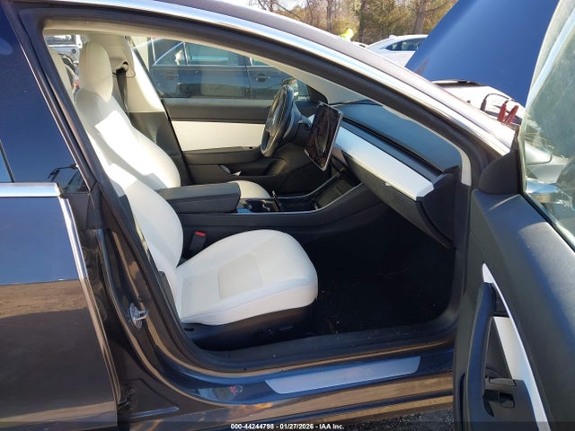 2018 TESLA MODEL 3 5YJ3E1EA6JF155984 Photo 4