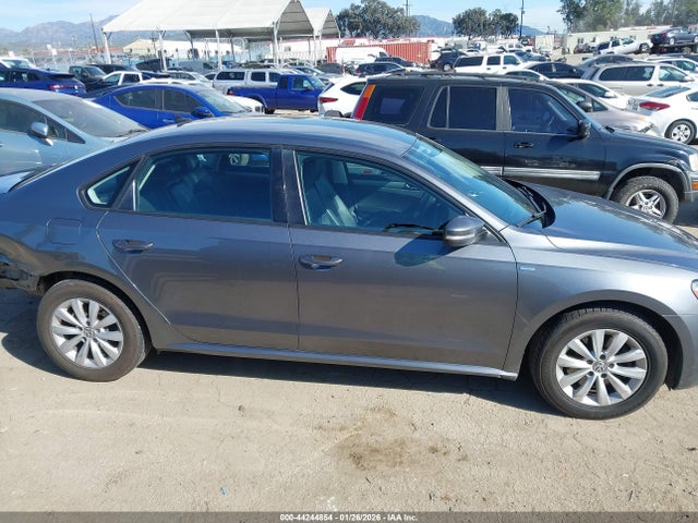 Volkswagen Passat 1.8t Wolfsburg Edition 2014 1VWAT7A32EC070339 Image 13