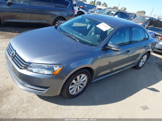 Volkswagen Passat 1.8t Wolfsburg Edition 2014 1VWAT7A32EC070339 Image 2
