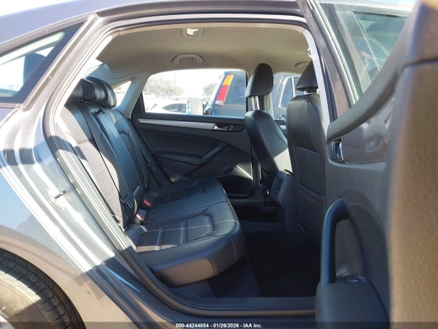 Volkswagen Passat 1.8t Wolfsburg Edition 2014 1VWAT7A32EC070339 Image 8