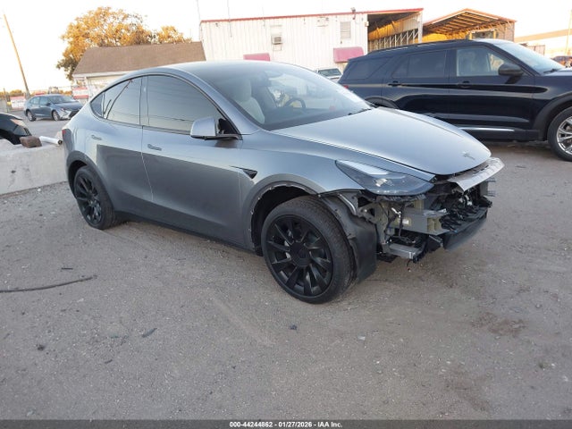 2025 TESLA MODEL Y 7SAYGDED5SA340914 Photo 0