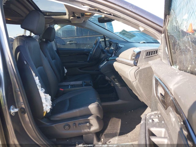 Honda Odyssey Touring 2023 5FNRL6H83PB045649 Image 5