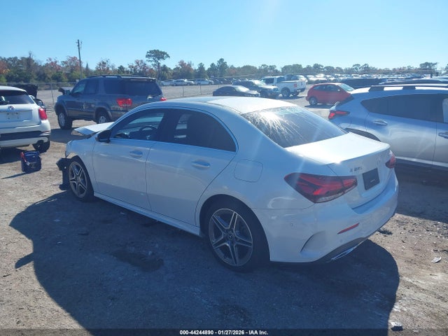 2020 MERCEDES-BENZ A 220 W1K3G4FB4LJ228984 Photo 2