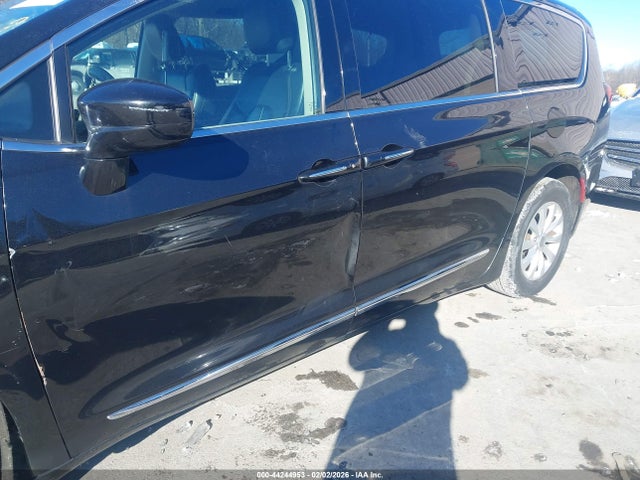 Aukcja sprzedaży 2017 Chrysler Pacifica Touring-l, vin: 2C4RC1BG2HR832004, numer aukcji: 44244953