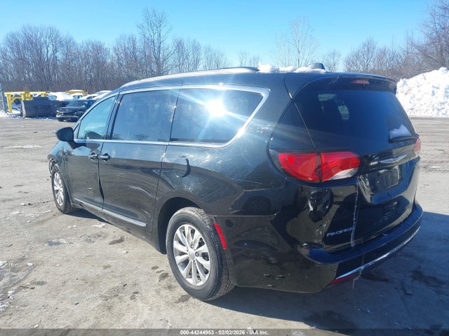 Aukcja sprzedaży 2017 Chrysler Pacifica Touring-l, vin: 2C4RC1BG2HR832004, numer aukcji: 44244953