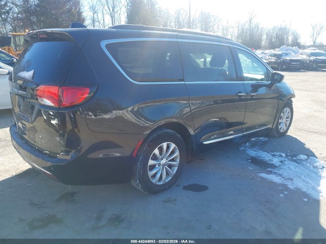 Aukcja sprzedaży 2017 Chrysler Pacifica Touring-l, vin: 2C4RC1BG2HR832004, numer aukcji: 44244953