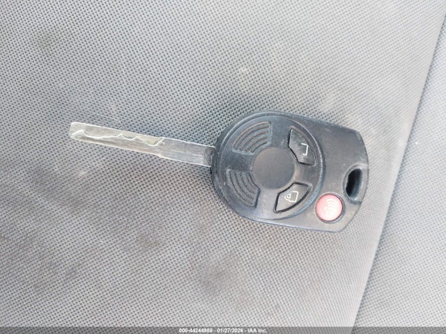 1FMCU0G78GUA44427 Ford ESCAPE SE