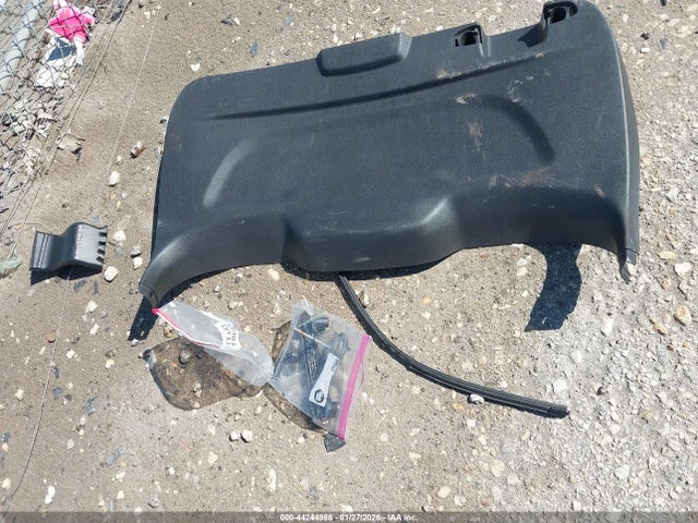 1FMCU0G78GUA44427 Ford ESCAPE SE