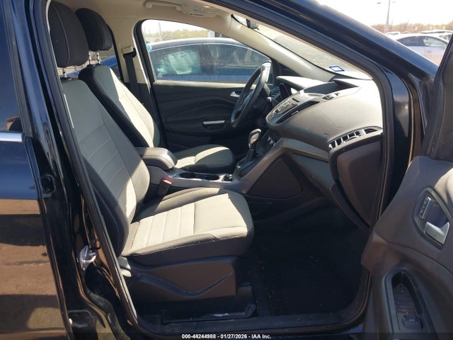 1FMCU0G78GUA44427 Ford ESCAPE SE