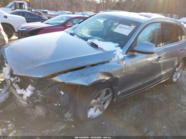 2011 AUDI Q5 WA1DKAFP5BA075516 Photo 1