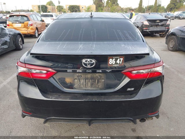 4T1G11AK1NU647231 Toyota CAMRY SE