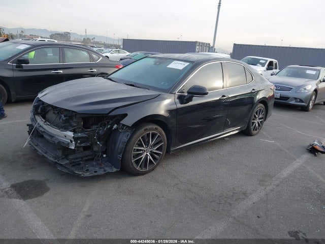 4T1G11AK1NU647231 Toyota CAMRY SE