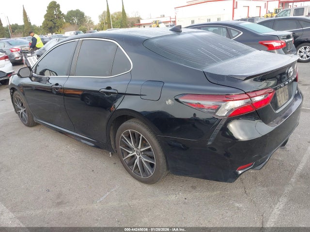 4T1G11AK1NU647231 Toyota CAMRY SE