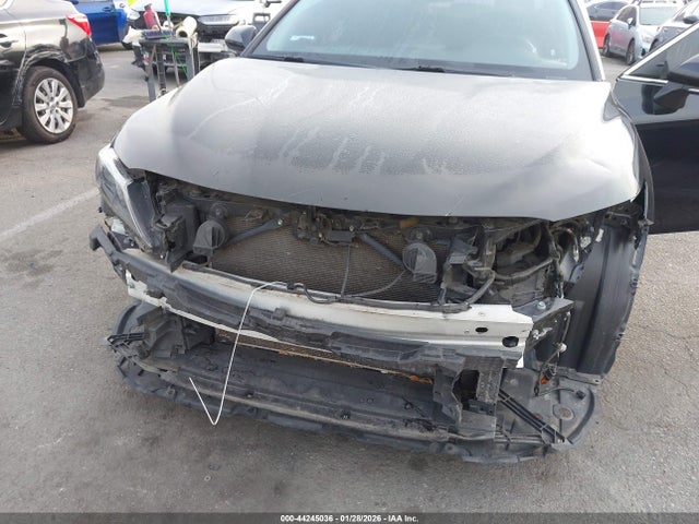 4T1G11AK1NU647231 Toyota CAMRY SE