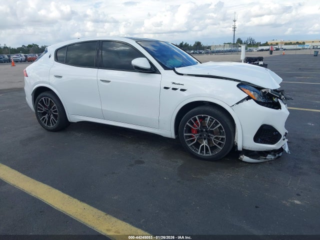 2023 MASERATI GRECALE ZN682AVM5P7429147