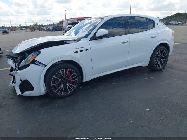 2023 MASERATI GRECALE ZN682AVM5P7429147 Photo 1