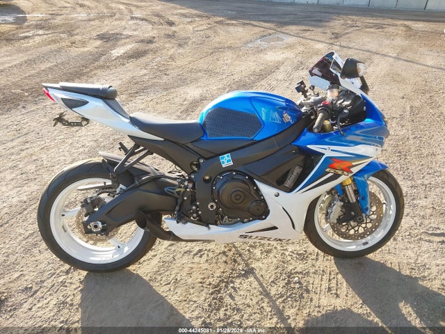 Suzuki GSX-R750 2014 JS1GR7MA2E2102180 Image 12